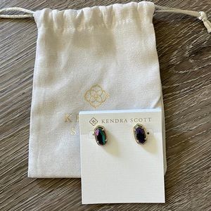 NWT Kendra Scott Ellie Stud Earrings